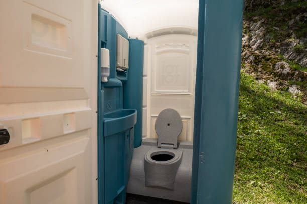 Best Porta potty cleaning services  in Catahou, LA